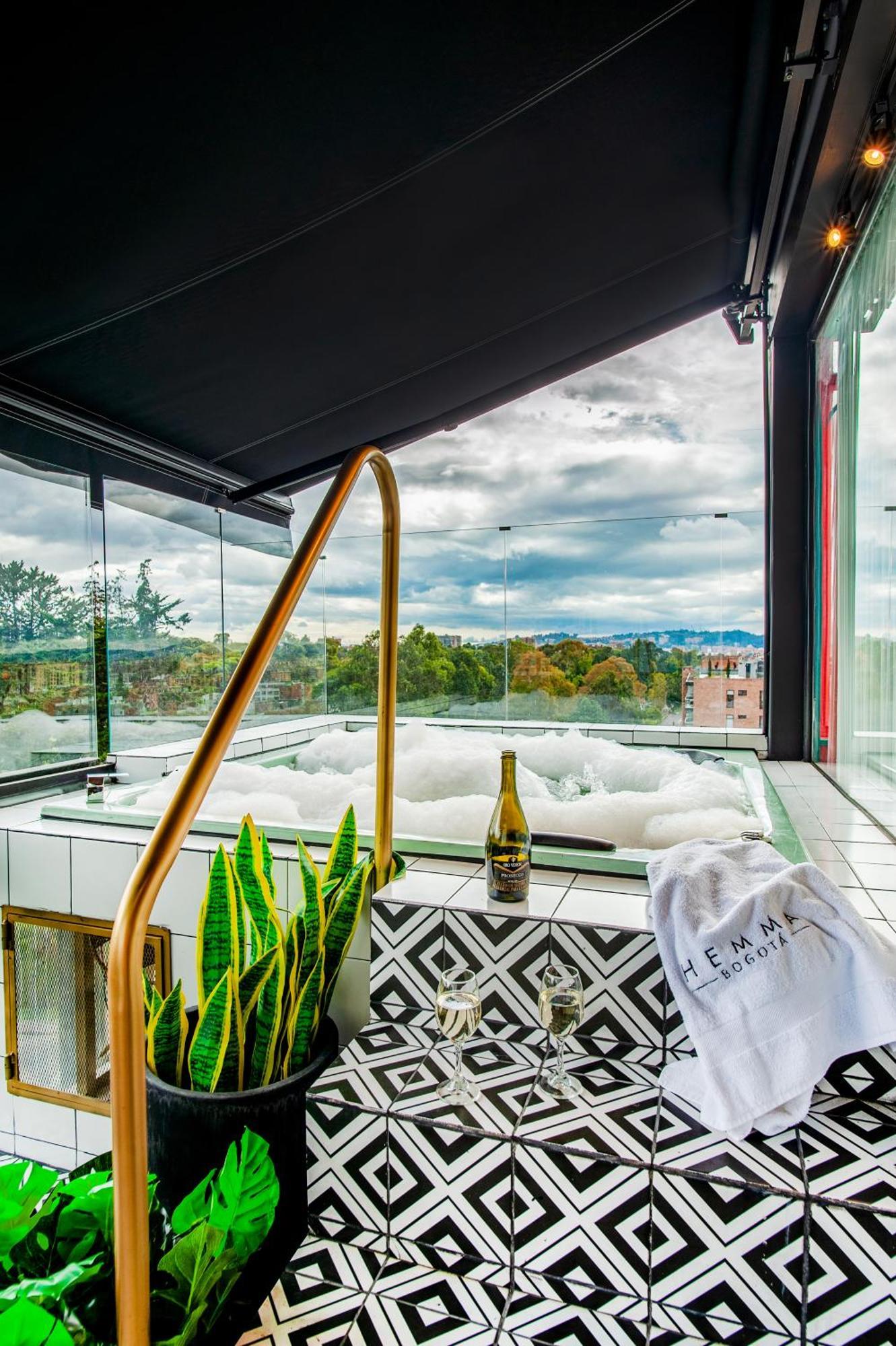 Hemma Bogota Country Luxury Suites Hotel Exterior foto